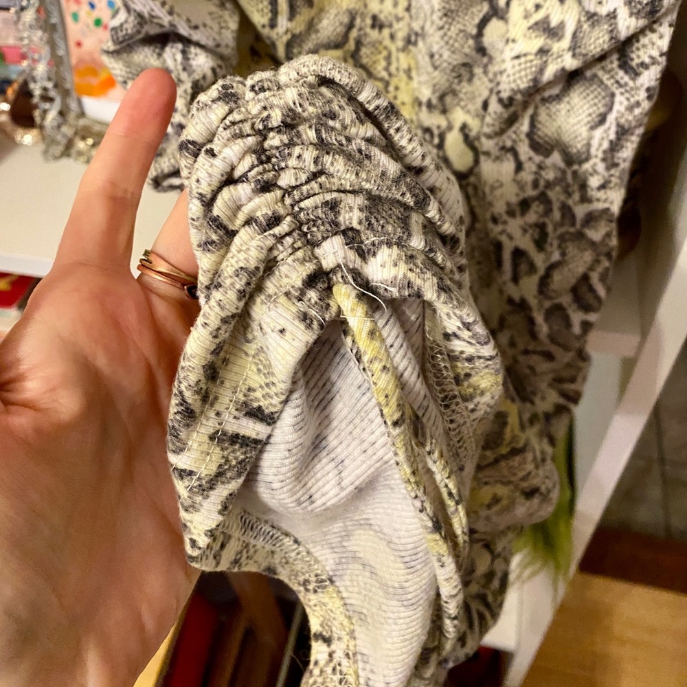 ZARA Snakeskin Ribbed Knit Ruched Midi Dress - Picture 5 of 5